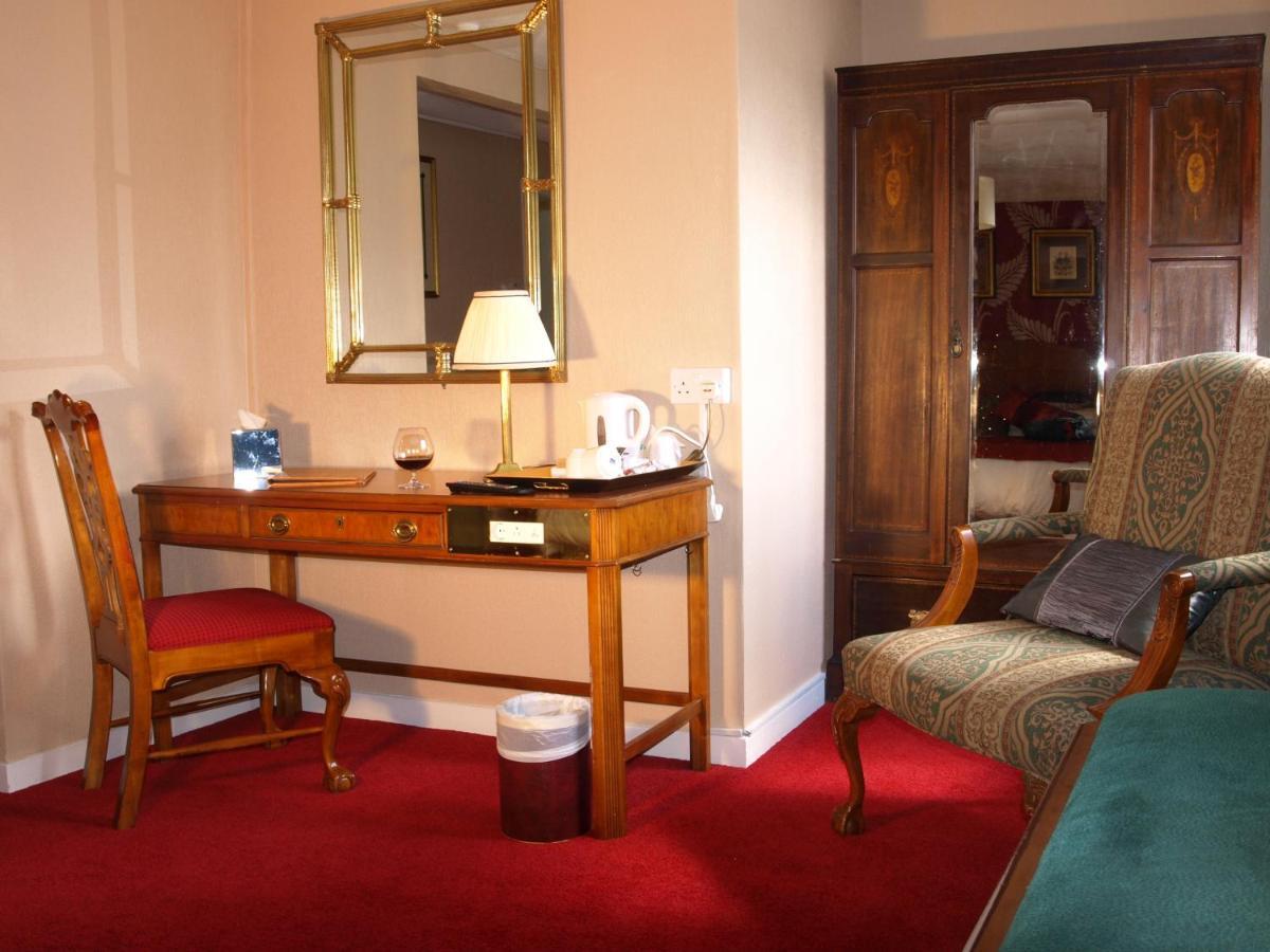 The Clachan Hotel, Lochearnhead Extérieur photo